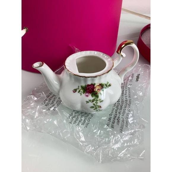 NEW Royal Albert Old Country Roses Le Petite Child Tea Set 9 pcs Porcelain - Picture 5 of 12